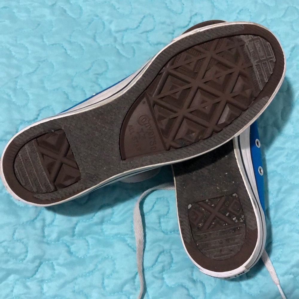 Blue Converse - Picture 3 of 3
